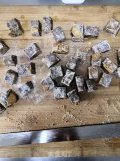 Make Coco, black, snow souffle step 12