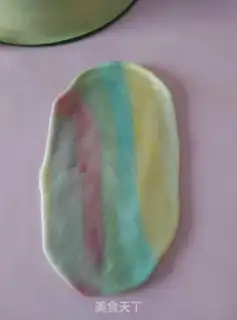 Make Rainbow Spiral Souffle step 3