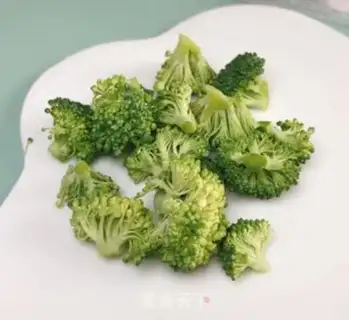 Make Squid of broccoli step 1