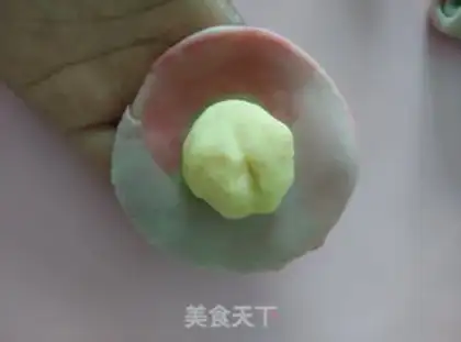 Make Rainbow Spiral Souffle step 10