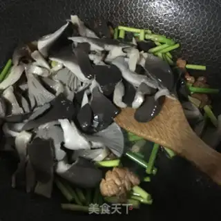 Make Garlic fried mushrooms step 12