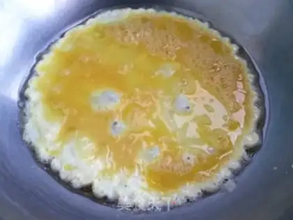 Make Fried eggs step 3