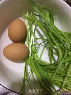 Make Garlic fried eggs step 0