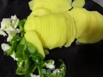 Make Pepper potato chips step 1