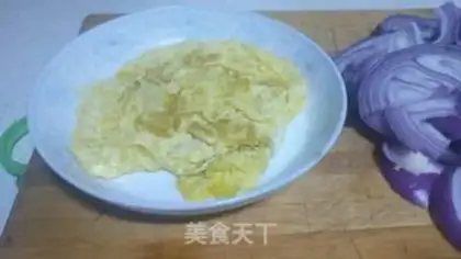 Make Onion fried eggs step 3