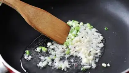 Make Yellow rice and rice step 4
