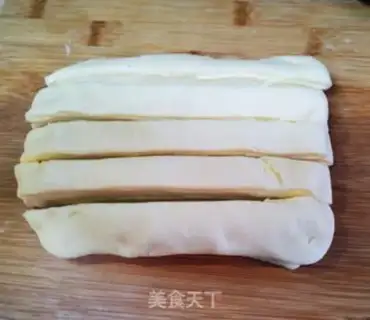 Make Tore bread with your hands step 11