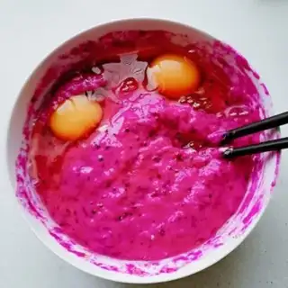 Make Flamingo pancakes step 3