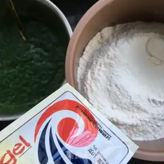 Make Emerald buns step 1