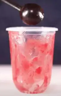 Make Strawberry dirty fresh cow milk step 1