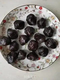 Make Sticky bean buns step 1