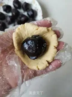 Make Sticky bean buns step 2