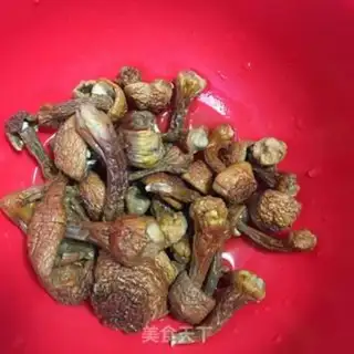 Make Qi-su, burn the chicken leg step 2