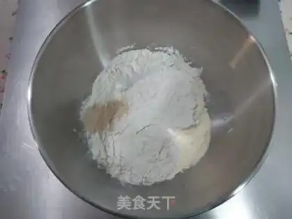 Make Milky hands tore toast step 1