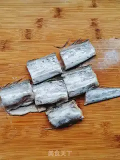 Make The onion fish step 0