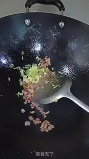 Make Bacon egg fried buns step 5