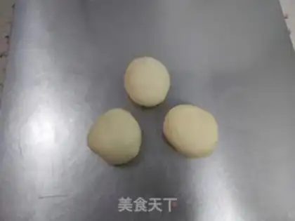 Make Milky hands tore toast step 6