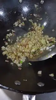 Make Bacon egg fried buns step 9