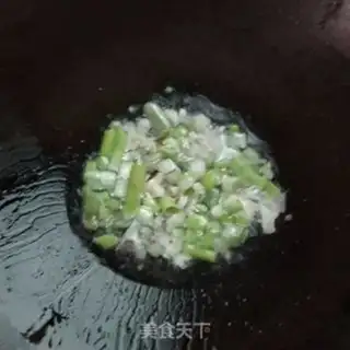 Make Pepper onion fried wood step 1