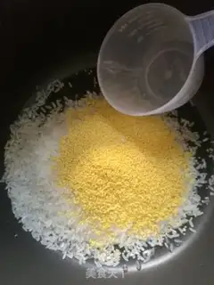 Make Porridge of pork-headed porridge step 0