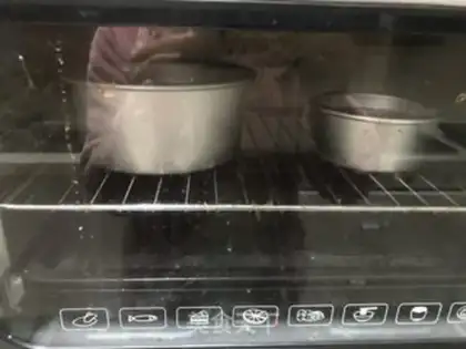 Make Mango with cream chocolate cake step 11