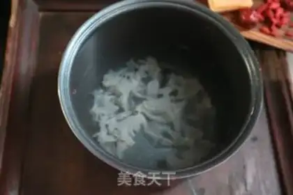 Make Silver-tree soup step 1