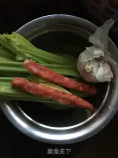 Make Weenie fried celery step 0