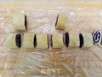 Make Donkey rolls step 11