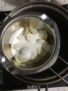 Make Mango with cream chocolate cake step 27