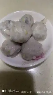 Make Hands on the fishballs step 6