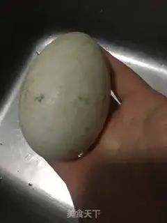 Make Fried double yellow goose eggs step 0