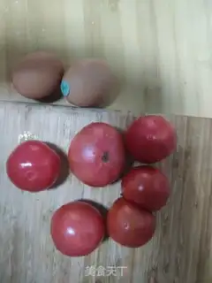 Make Tomato fried eggs step 0