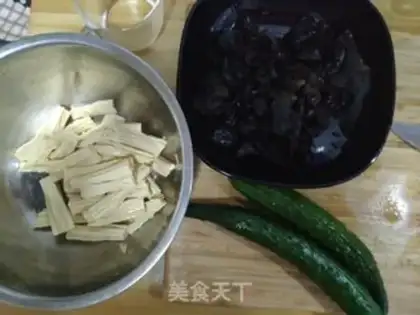 Make cucumber-mug-mug-mug-doo step 0