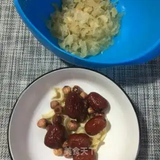 Make The silver spoon of a red date step 1