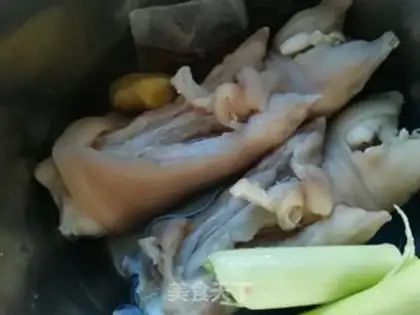 Make Pig hoof freeze step 3