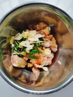 Make Froggy ham steam chicken step 3