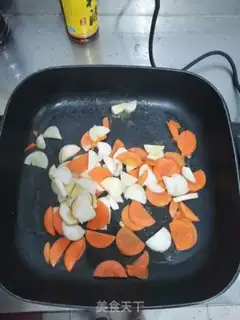 Make Pyramid carrots, fried abalone mushrooms step 3