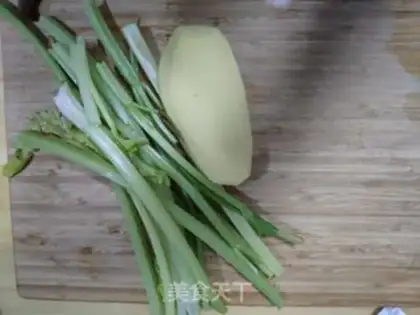 Make Celery potatoes step 0