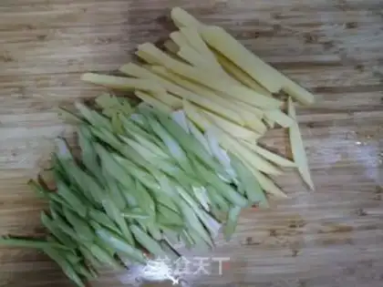 Make Celery potatoes step 1