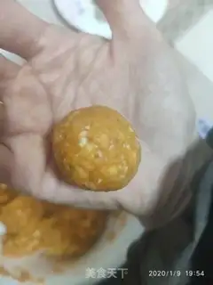 Make Pumpkin Globe Dark step 3