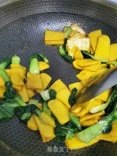 Make Scrambling the yellow beego step 5