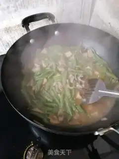 Make Pingos green scissors step 4
