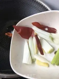 Make The lamb step 20