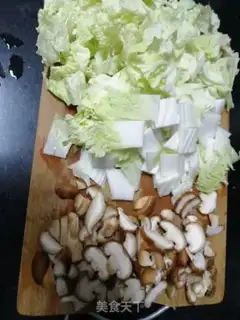 Make Mushrooms and cabbage step 0