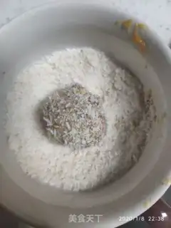 Make Pumpkin coconut ball step 5