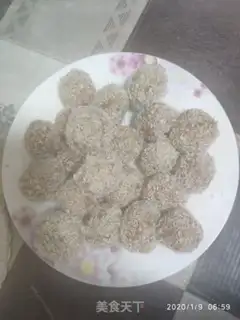 Make Pumpkin coconut ball step 10
