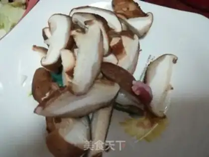 Make Meatball mushroom noodles step 0