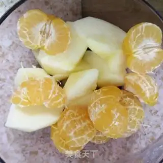 Make "Red-tree apple orange water." step 1