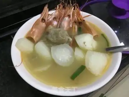 Make Three dumplings of shrimp radish step 5