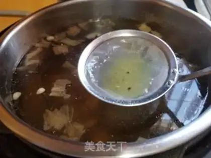 Make Pork poaching soup step 5